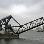 Hebebrücke im Hafen von Antwerpen, ein technischer Dinosaurier