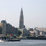 Die Skyline von Antwerpen, von der Schelde aus gesehen