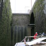 Schleuse im Canal Saint-Denis mitten in Paris