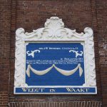 «Wägt und wacht» – Inschrift am Waaghaus in Leeuwarden