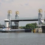 Strassenhebebrücke über die Geldersche IJssel in Kampen