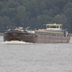 Binnenfrachtschiff auf der Havel