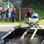 Rutsche für Wanderboote bei einer Schleuse