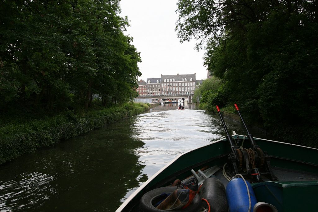 Und dann endlich tat sich der Blick auf und vor uns lag der alte Stadthafen von Maastricht, «t’Bassin».