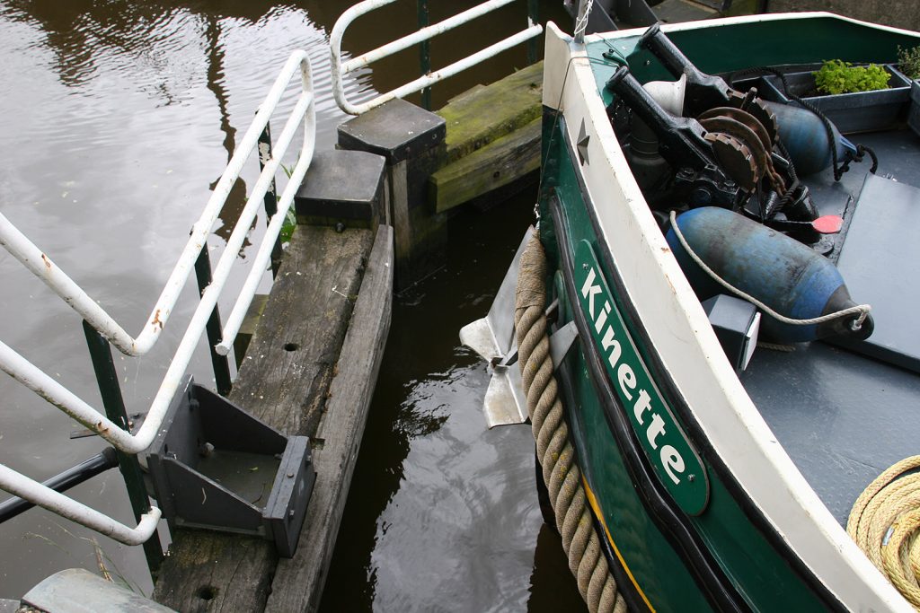 Es geht eng zu und her in der Waaierschut-Schleuse!