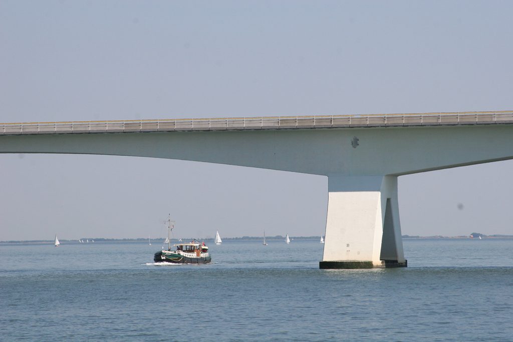 Unter der Zeelandbrücke