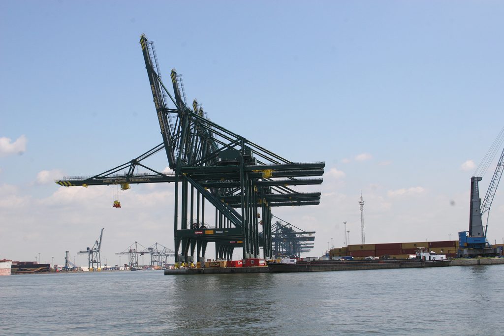 Erste Eindrücke vom Hafen Antwerpen