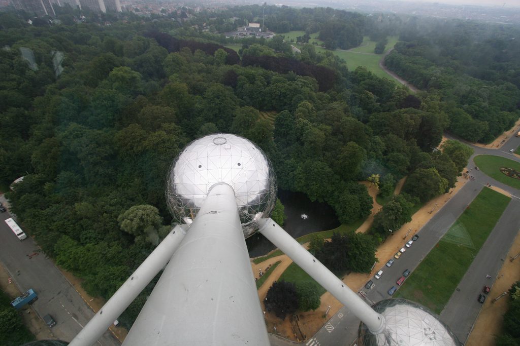 Blick vom Atomium in die Tiefe