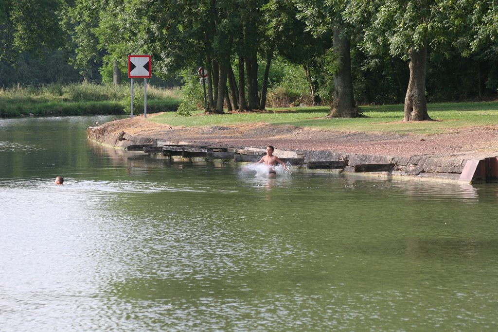 Badefreuden im Canal de Saint Quentin