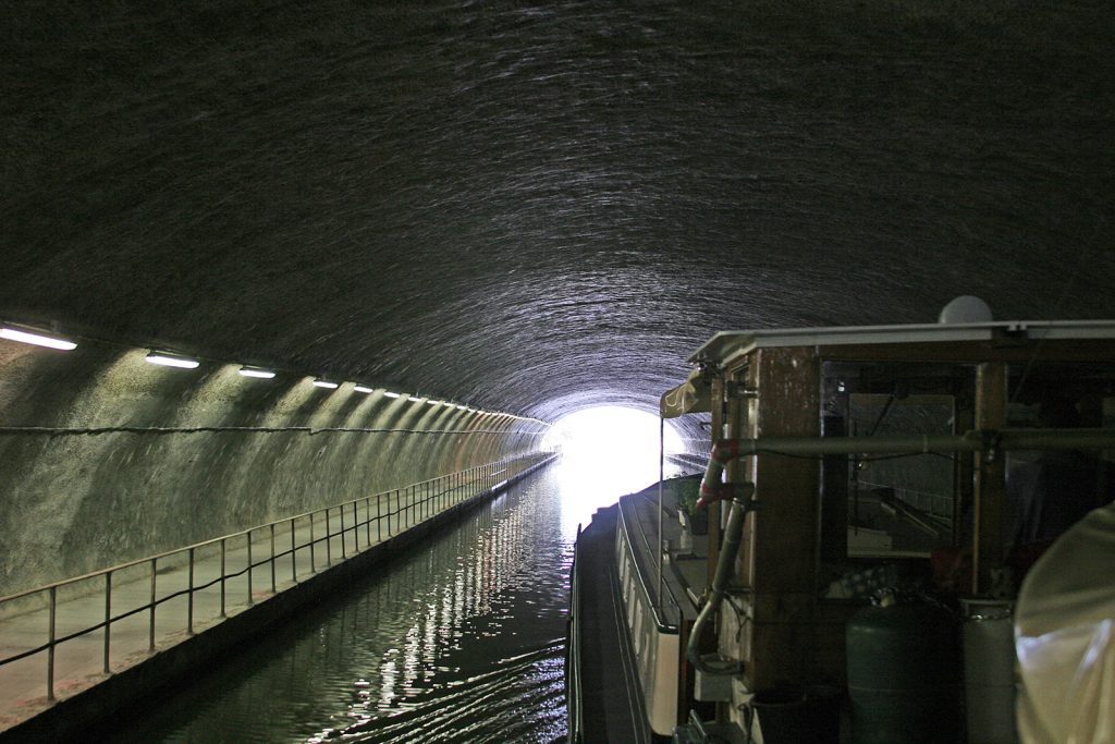 Im Tunnel unterhalb Chaumont