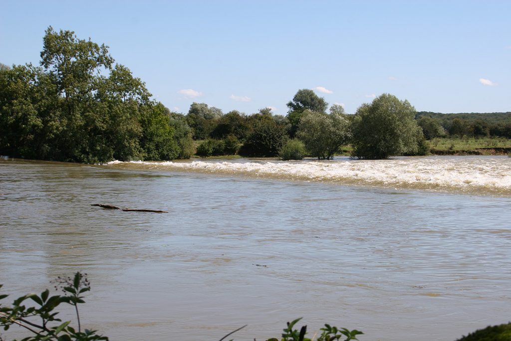 Hochwasser auf dem Doubs