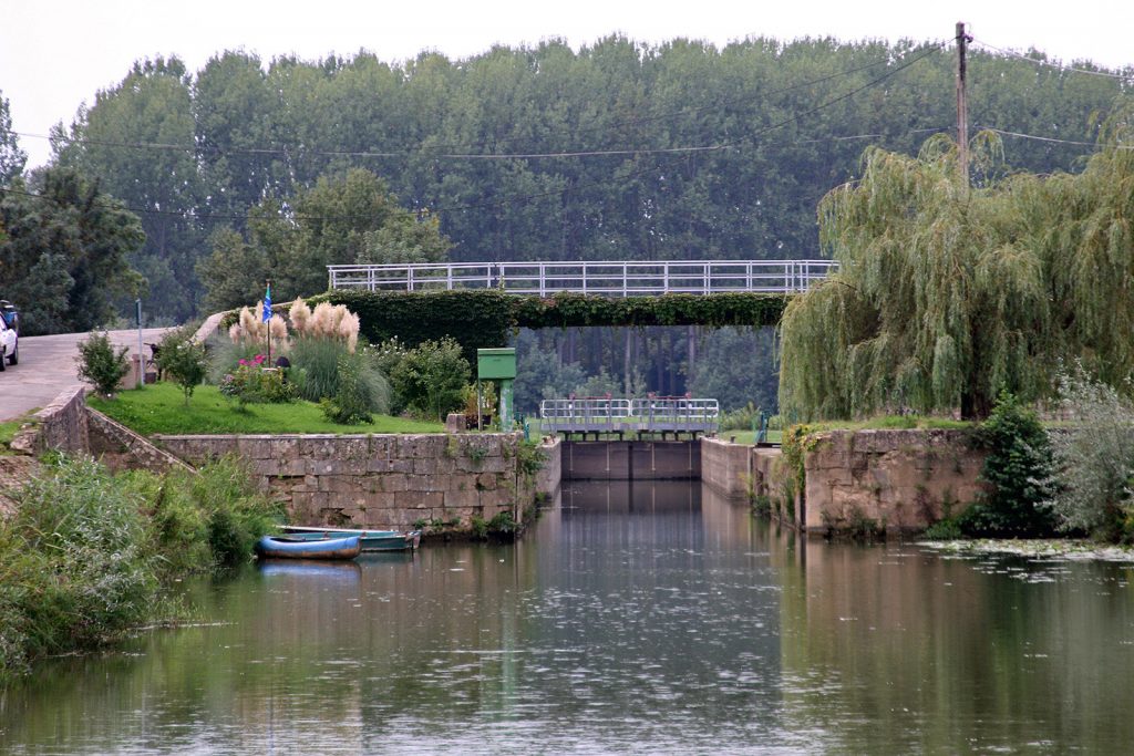 Die erste Schleuse an der Seille