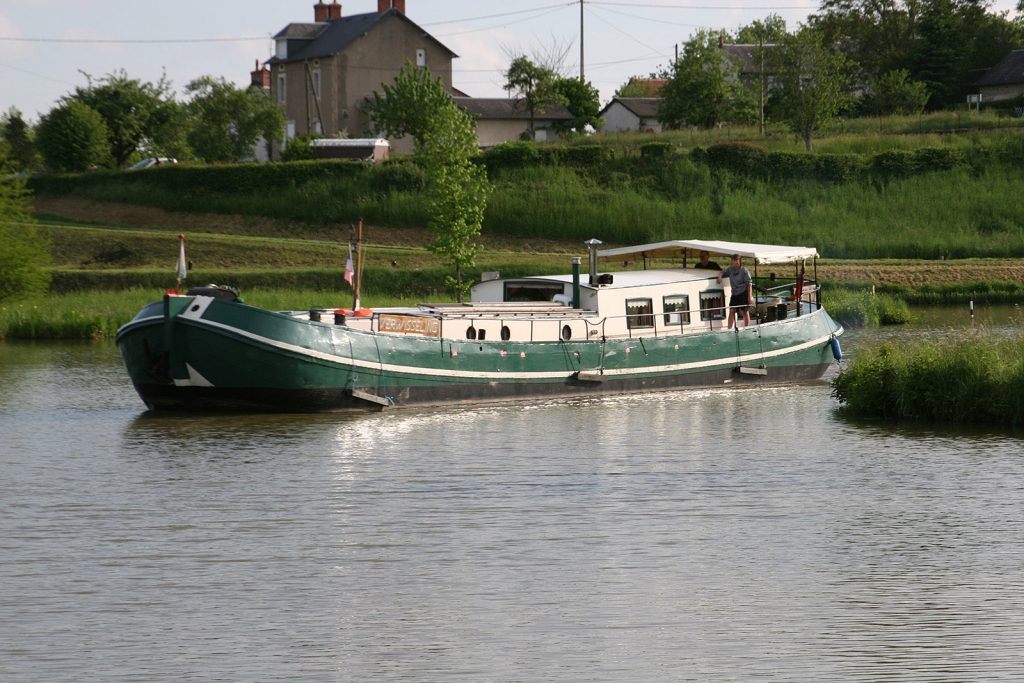 Die «Verwisseling» fährt in den Hafen von Panneçot ein