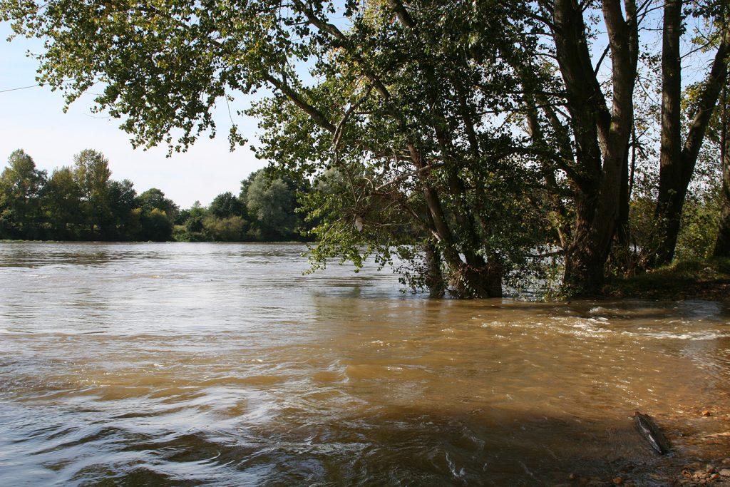 Die Loire nach ausgiebigen Regenfällen