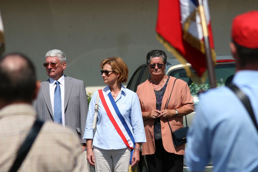 Madame le Maire von Ouzouer-sur-Trézée