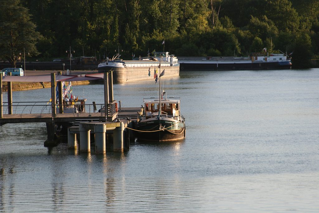 Die Halte Fluviale von Saint-Mammès