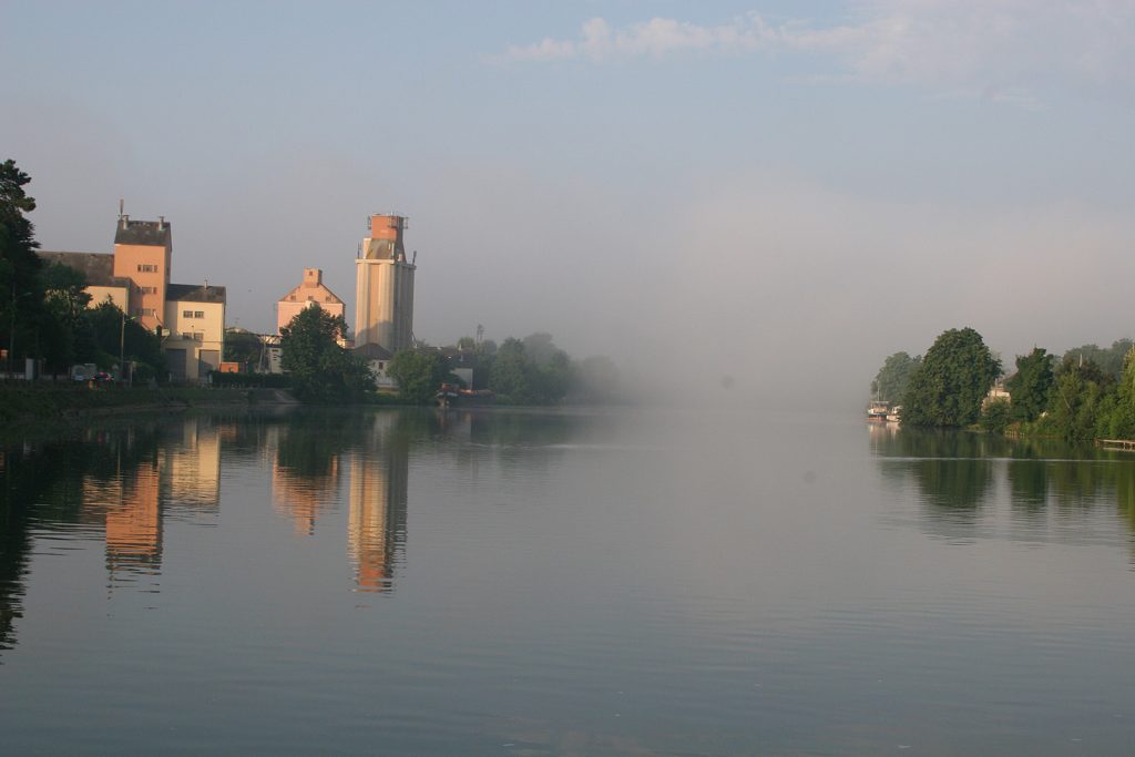 Nebelwand auf der Yonne