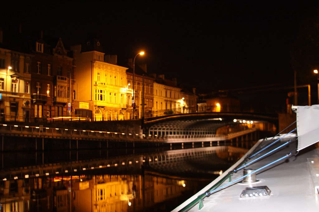 Portus Ganda bei Nacht