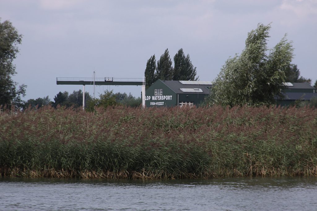 Die Werft von der Merwede aus gesehen