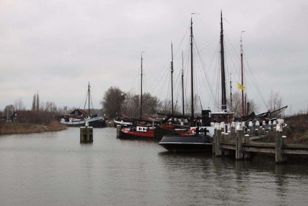 Der historische Hafen von Woudrichem