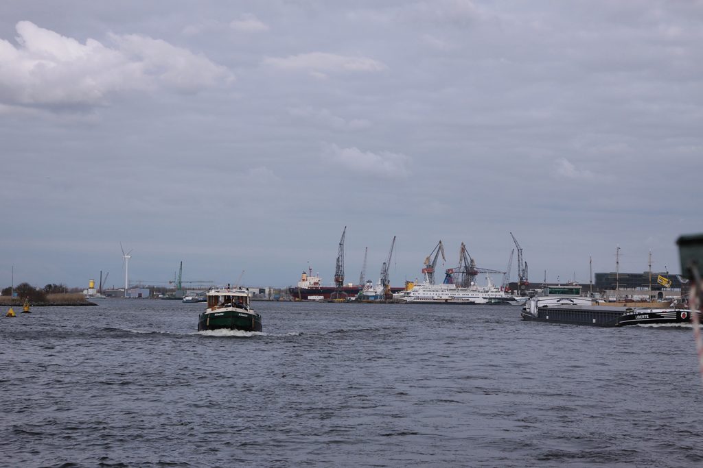 Auf dem grossen Wasser der Buiten IJ