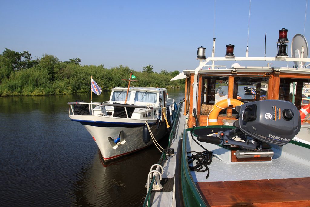 Umsteigen von Schiff auf Jacht