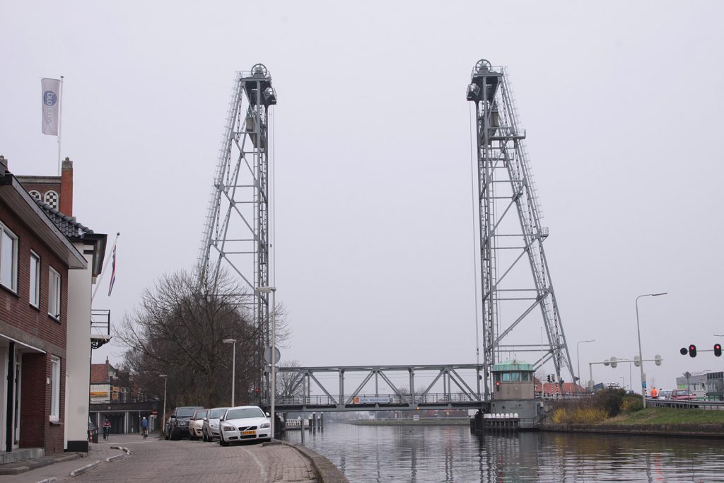 Hebebrücke über die Gouwe bei Waddinxveen