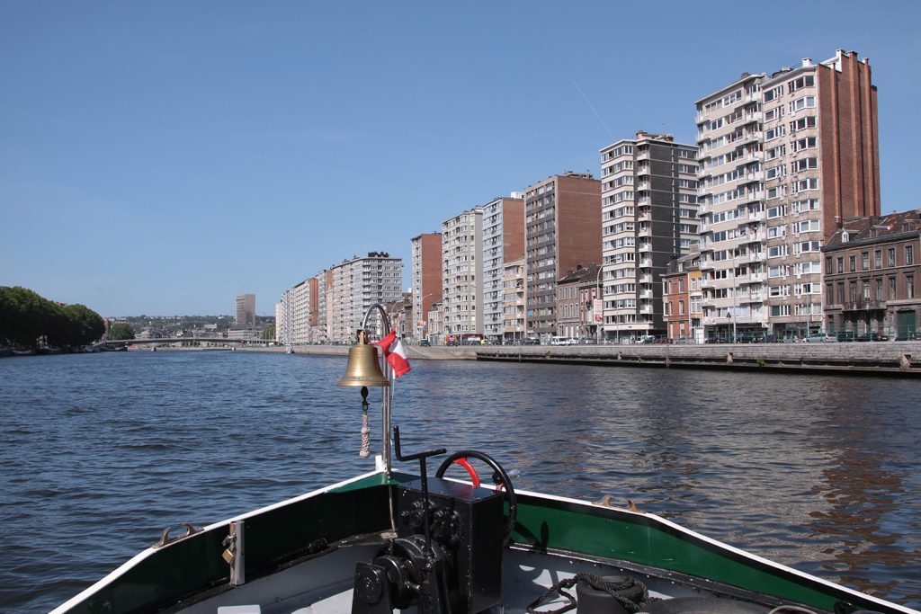 Auf der Maas durch Lüttich