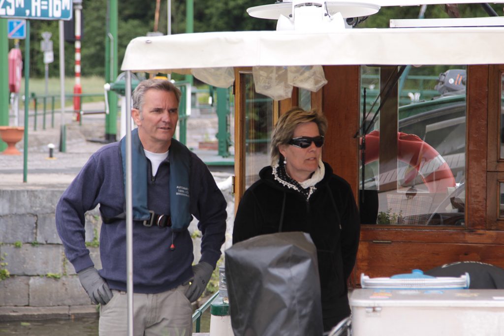 In Namur kommen Armin und Bea Schnellmann an Bord