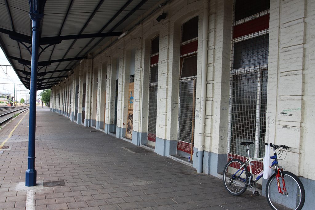 Der verwahrloste Bahnhof von Erquelinnes