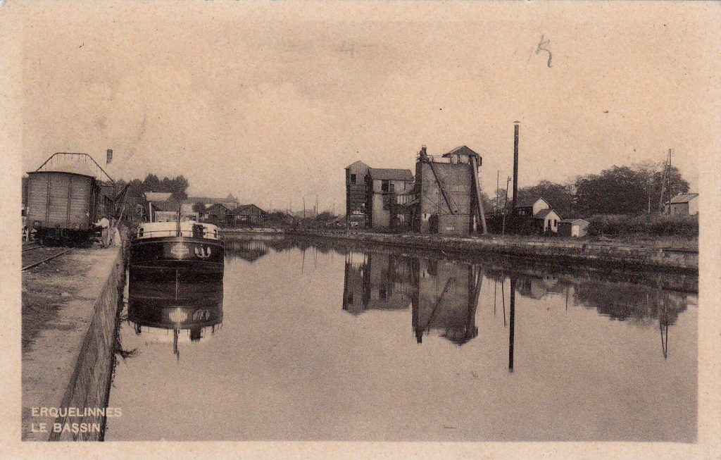 Im Hafen wurde Kohle von der Eisenbahn auf Lastkähne umgeladen (Foto Sammlung Christian Huber)