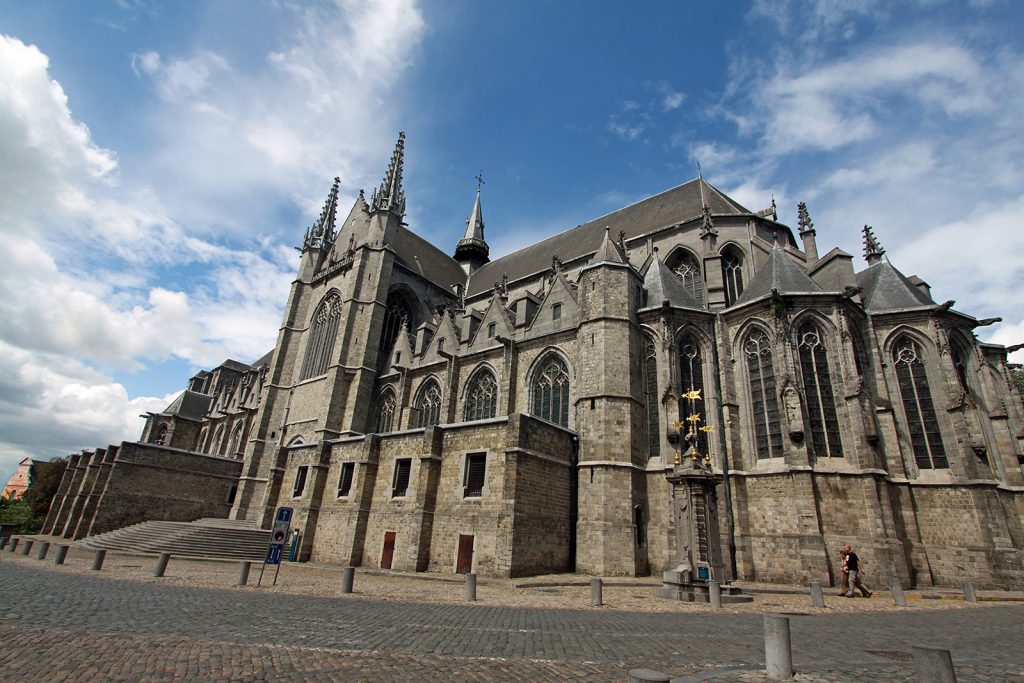 Die Stiftskirche der Heiligen Waltraud