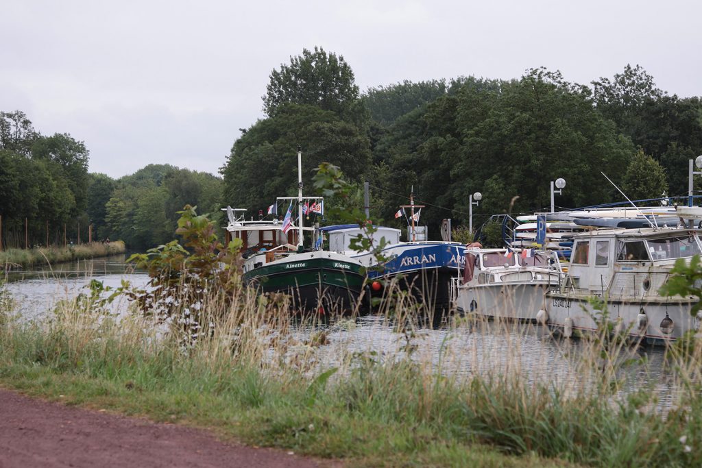 Am Ponton vor der Schleuse Saint Laurent Blangy bei Arras