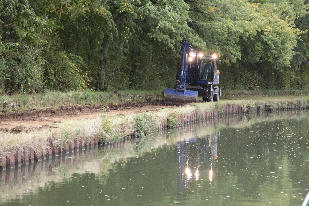 Ein neuer Uferweg entsteht am Canal latéral à la Loire