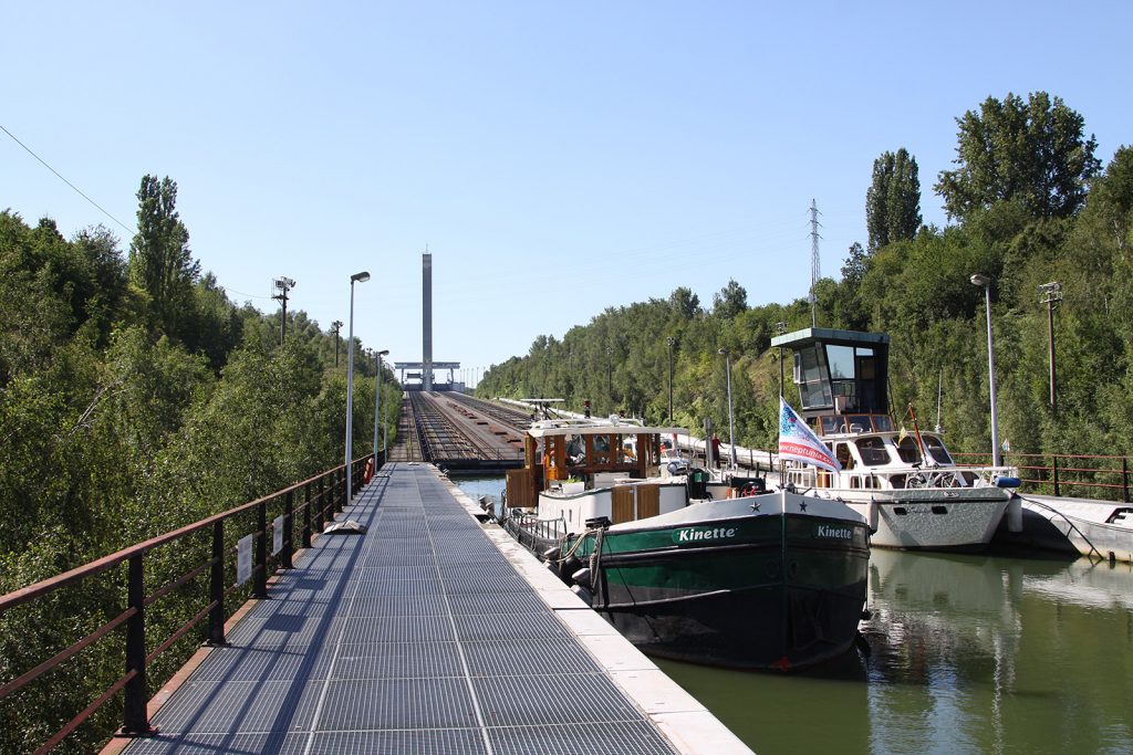 Im Schräglift nach unten