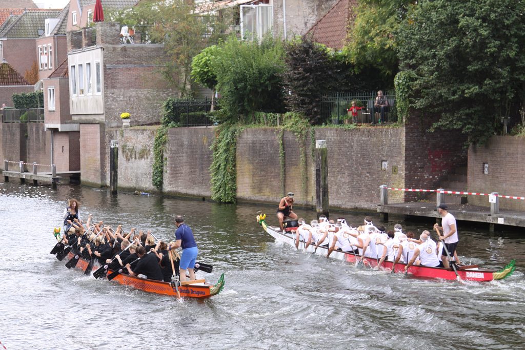 Drachenbootrennen in der Stadtgracht