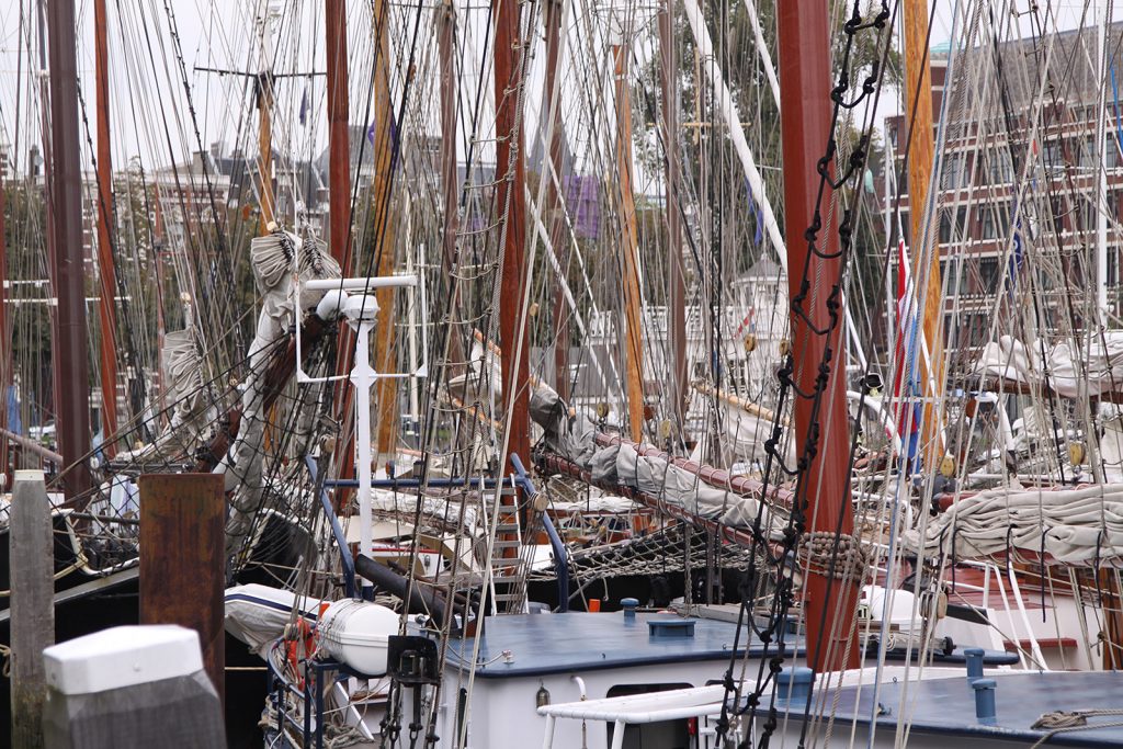 Historische Segelschiffe im Veerhaven Rotterdam