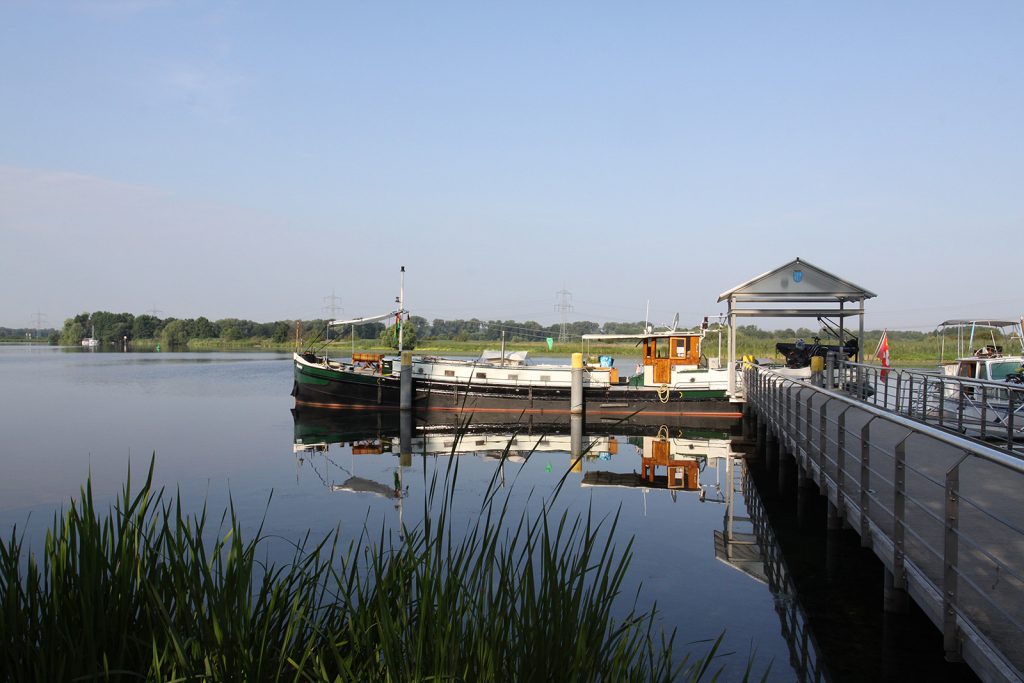 Am Passagierschiff-Anleger von Ketzin