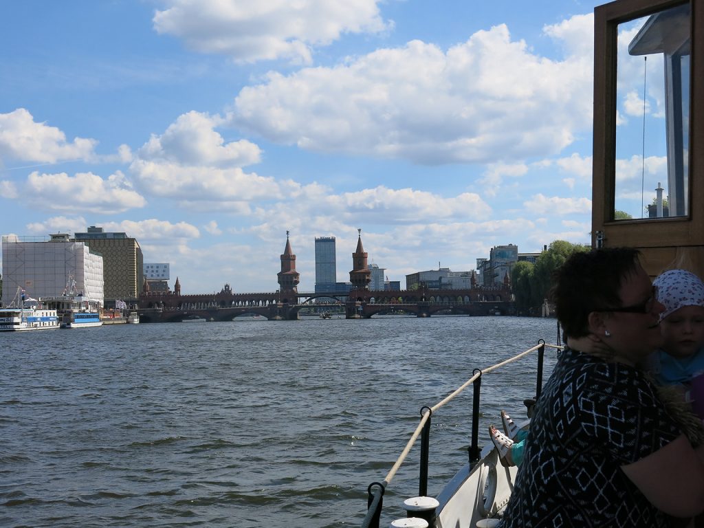 Die Oberbaumbrücke über die Spree