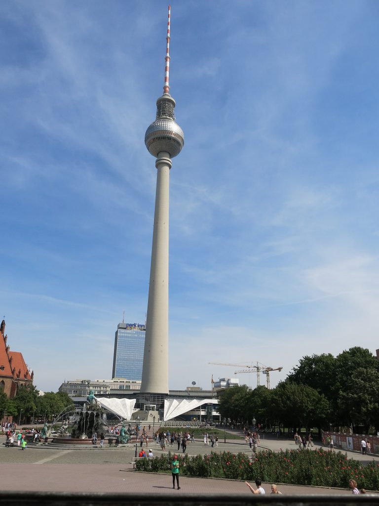 Fernsehturm – Übername: «Telespargel»