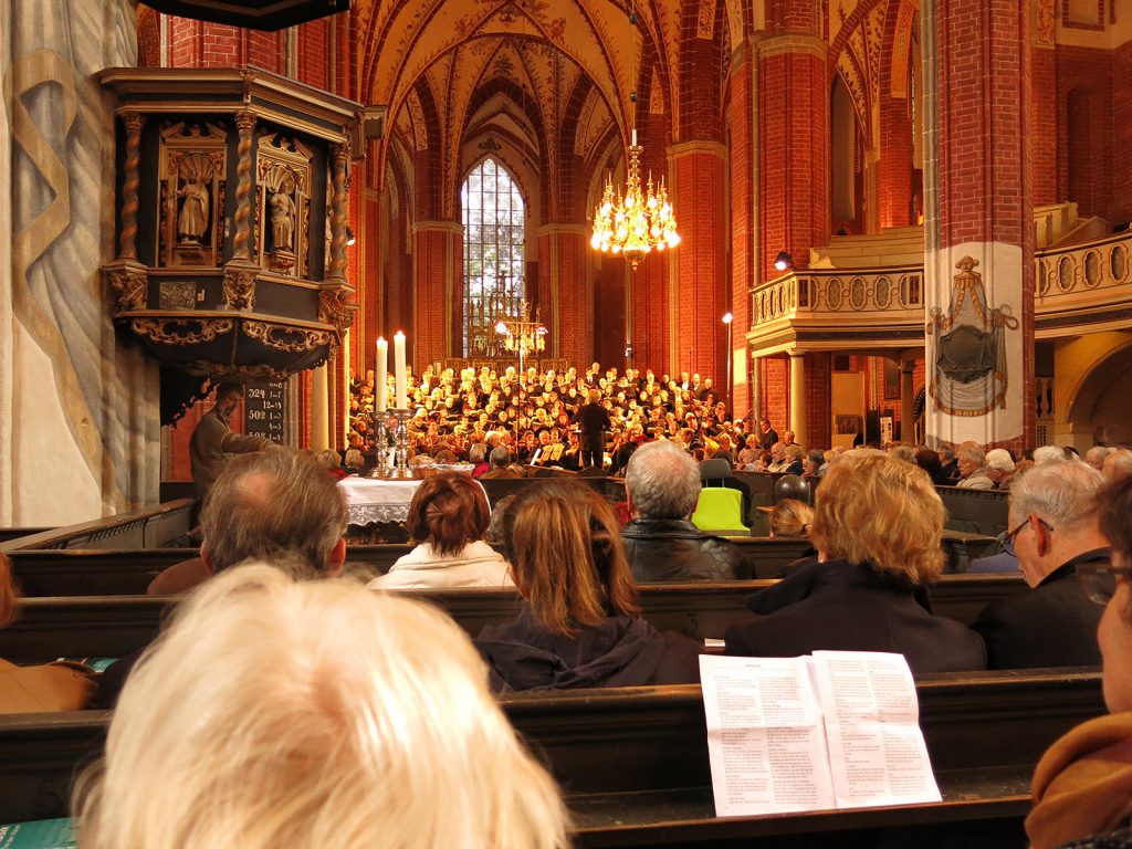 In der vollbesetzten St. Katharinenkirche Brandenburg