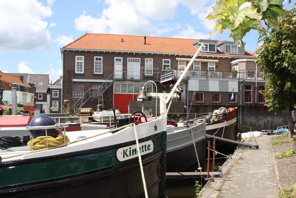 Kinette im Gemeindehafen von Meerkerk