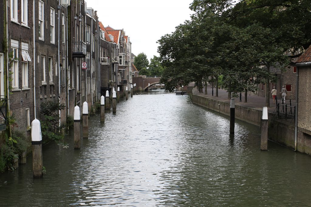 Gracht südlich der Grote Kerk