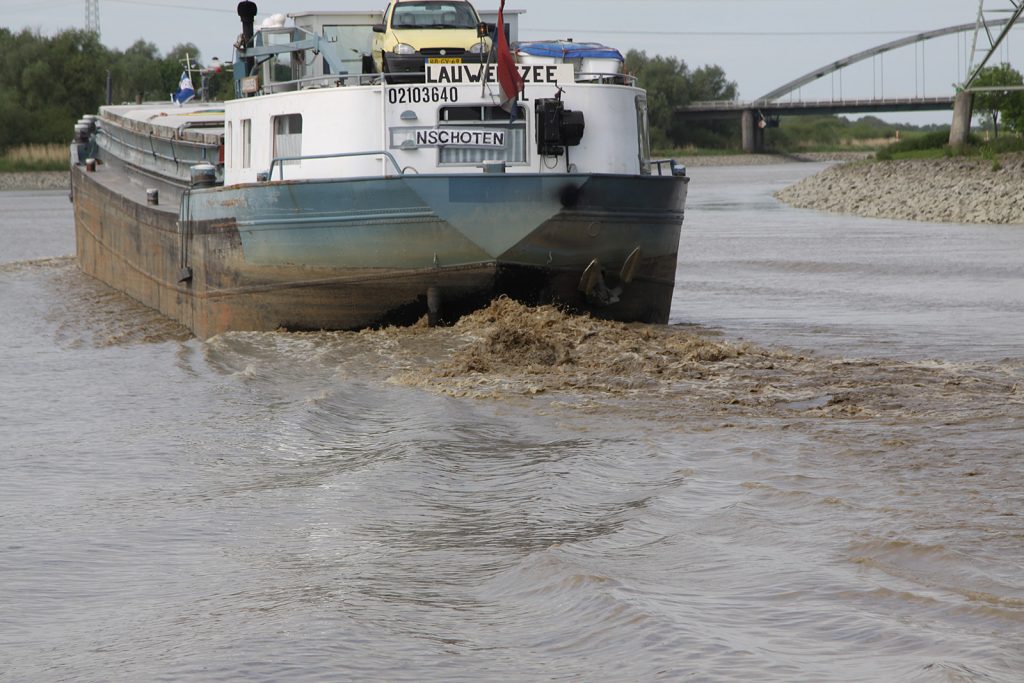 Die Flut bringt enorm viel Schlick mit