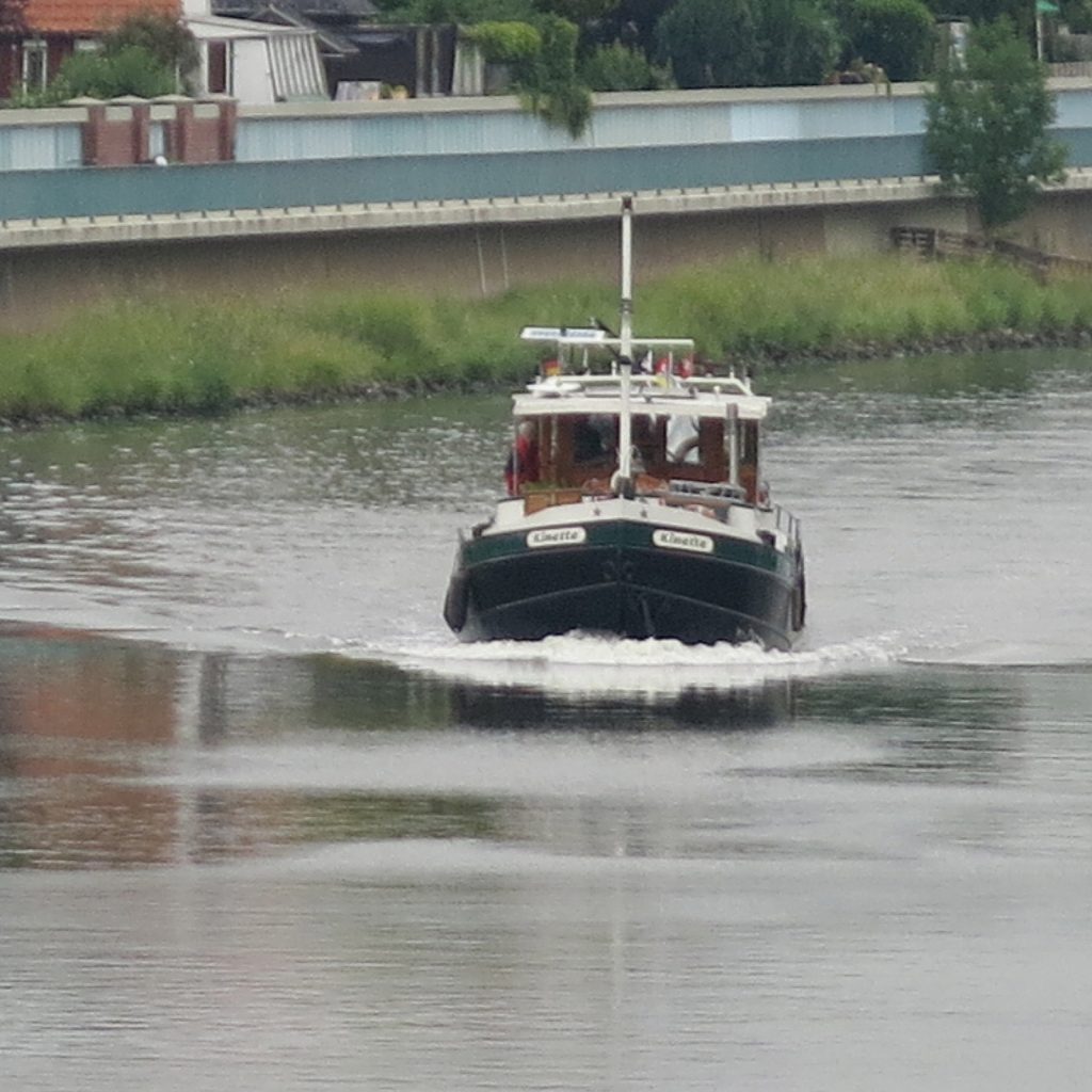 Auf der Weser zu Berg (Foto: Corina Metschke)