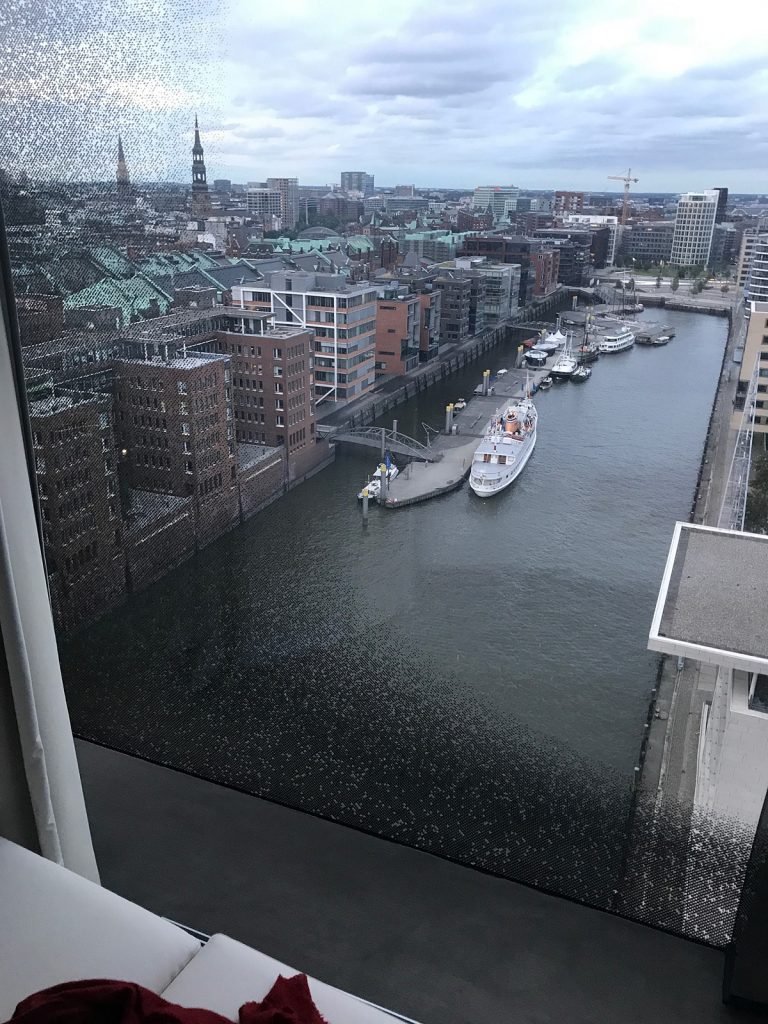 Der Traditionsschiffshafen im Sandtorhafen (Foto Urs Eberhardt)