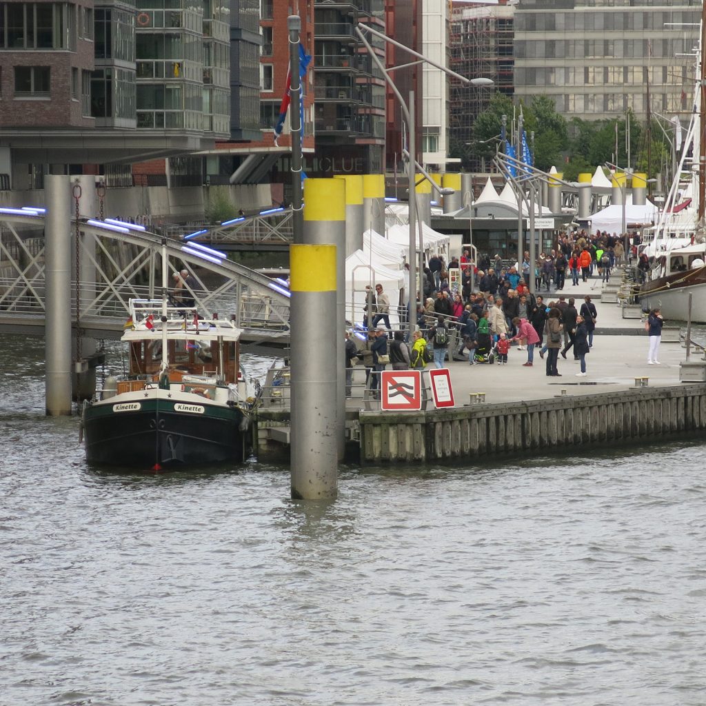 Der Traditionsschiffshafen im Sandtorhafen