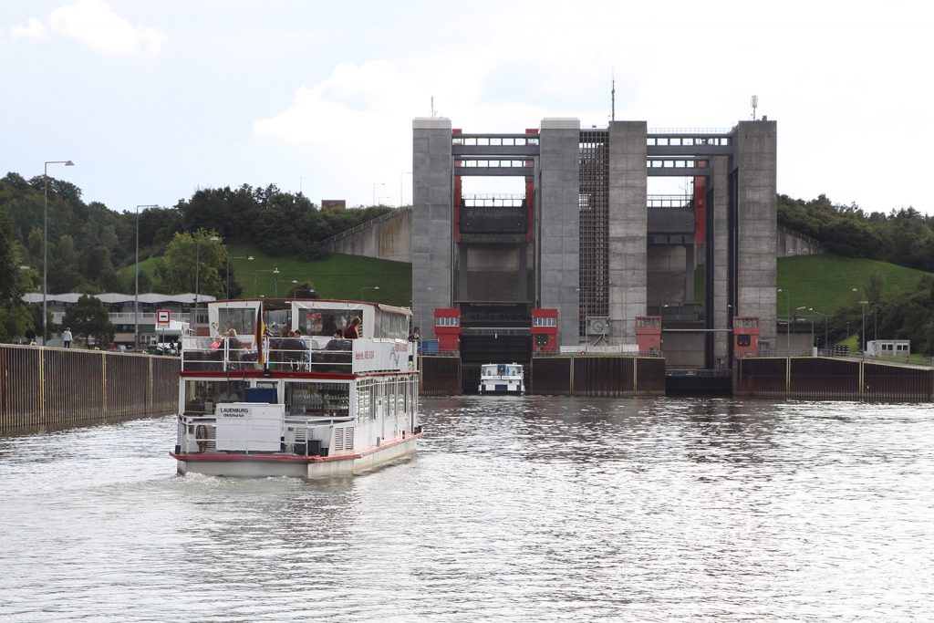 Einfahren in das Hebewerk Lüneburg-Scharnebeck